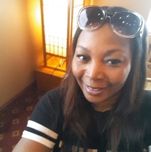 Meet your Posher, Keisha